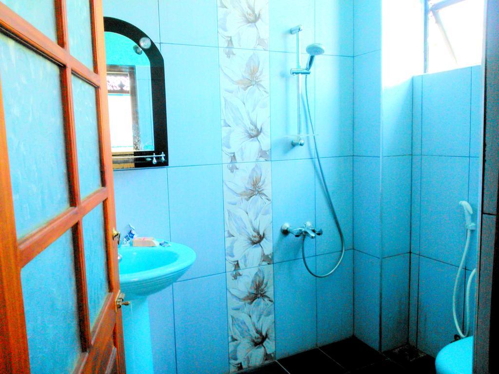 Randhi La Beach View Lounge Хиккадува Номер фото