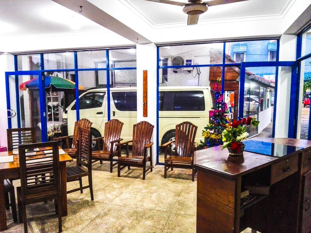 Randhi La Beach View Lounge Хиккадува Экстерьер фото