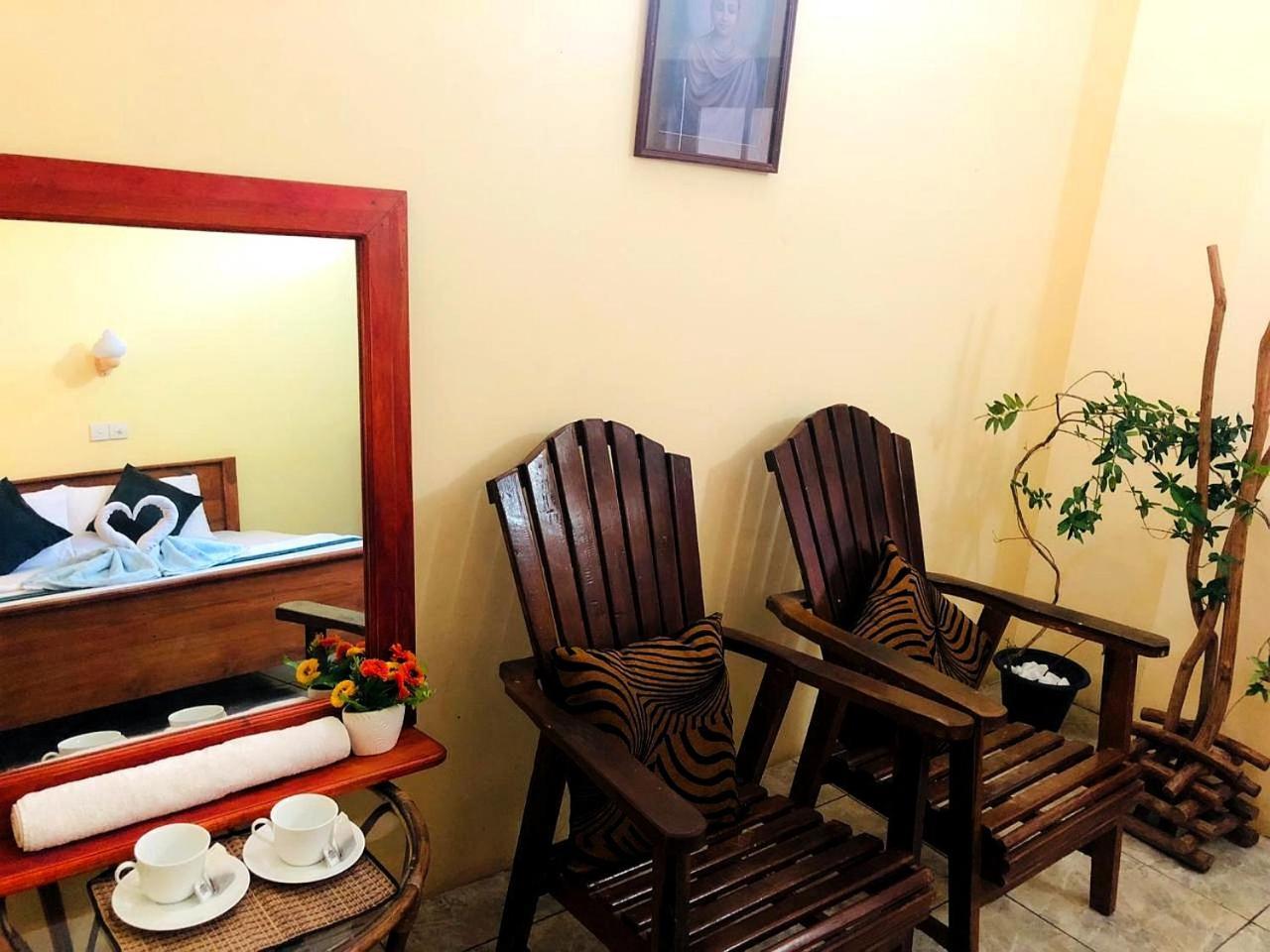 Randhi La Beach View Lounge Хиккадува Экстерьер фото